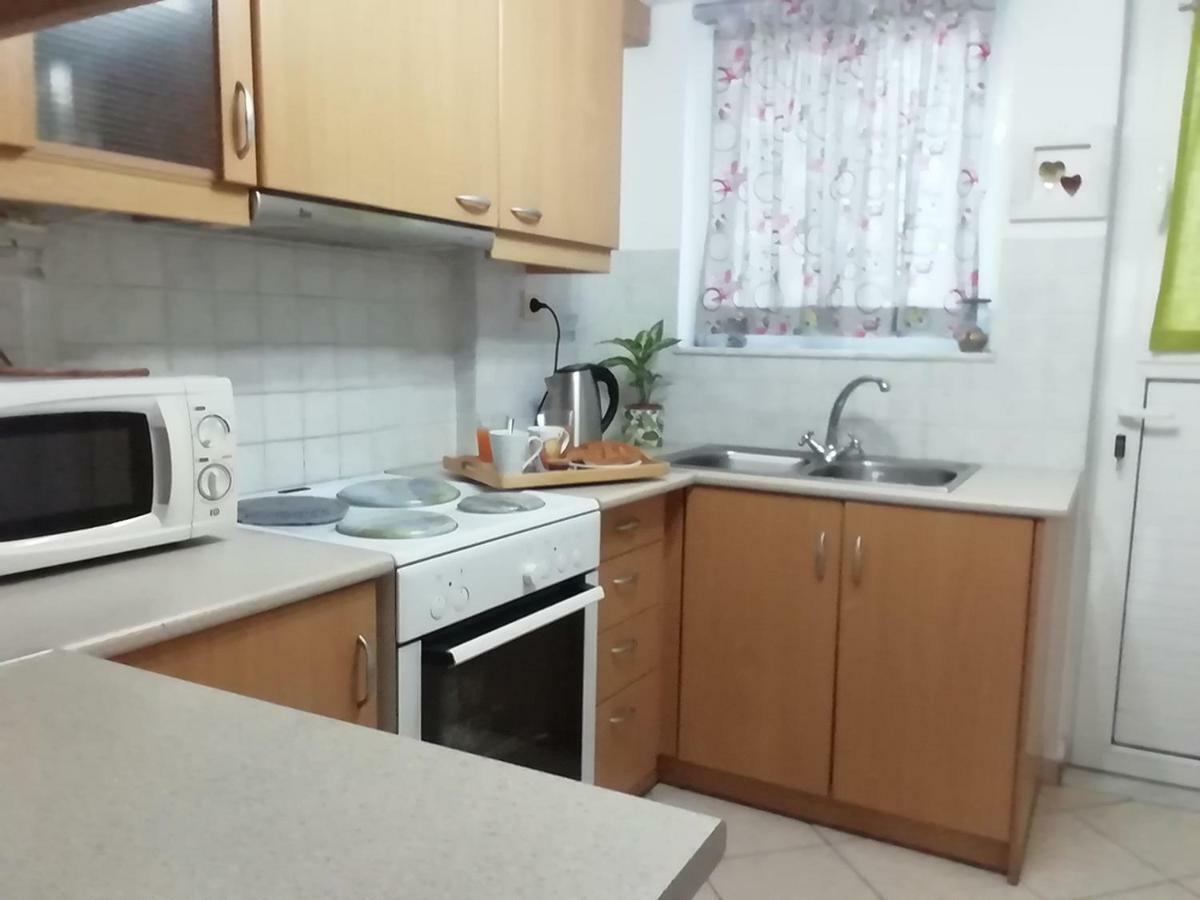Centro Apartment アイオス・ニコラオス エクステリア 写真